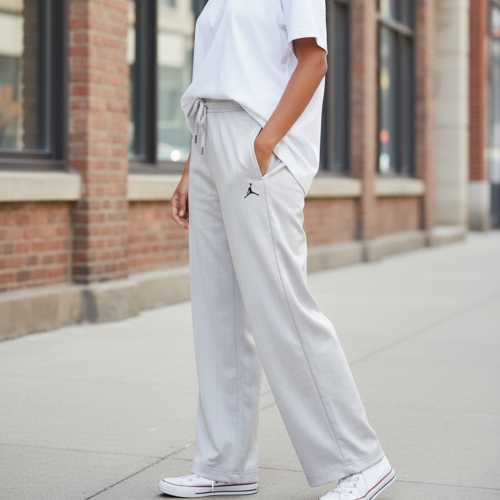 Jordan Women’s Heritage Woven Pants